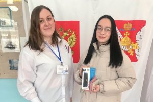 В Вологодской области молодым избирателям дарили музыкальные колонки