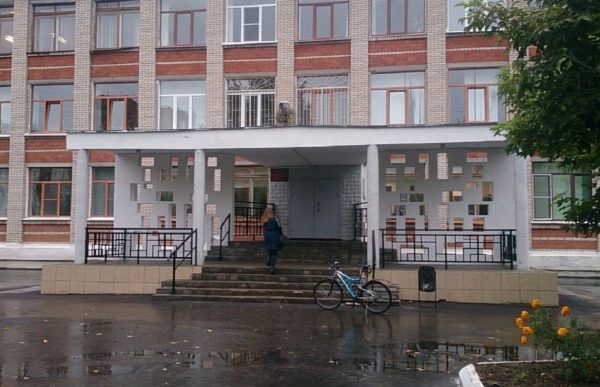 Отец ученика напал на директора школы в Дзержинске