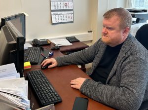 Депутат Госдумы Роман Любарский проголосовал на выборах Президента России