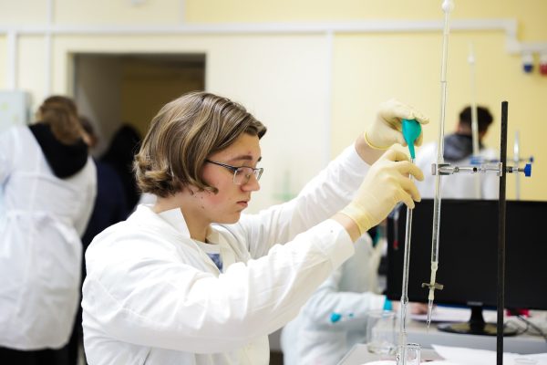 Нижегородский десятиклассник Владимир Елистратов стал абсолютным победителем Всероссийской олимпиады школьников по&nbsp;химии