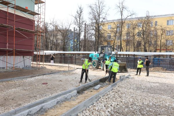 Родители ознакомились с ходом строительства здания школы № 10 в Дзержинске