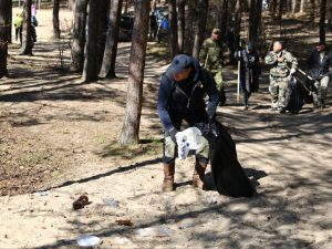 Мэр Дзержинска Иван Носков принял участие в общегородском субботнике