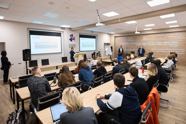 Более 200 человек приняли участие во всероссийском форуме по ИТ-технологиям «КОГРАФ-2024» в Нижнем Новгороде