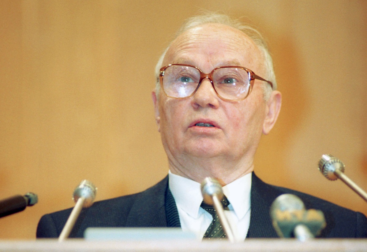 Как председатель КГБ Крючков участвовал в развале СССР