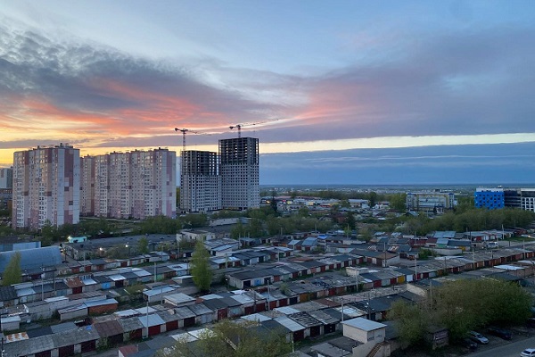 Разлом закатного неба наблюдали над Нижним Новгородом
