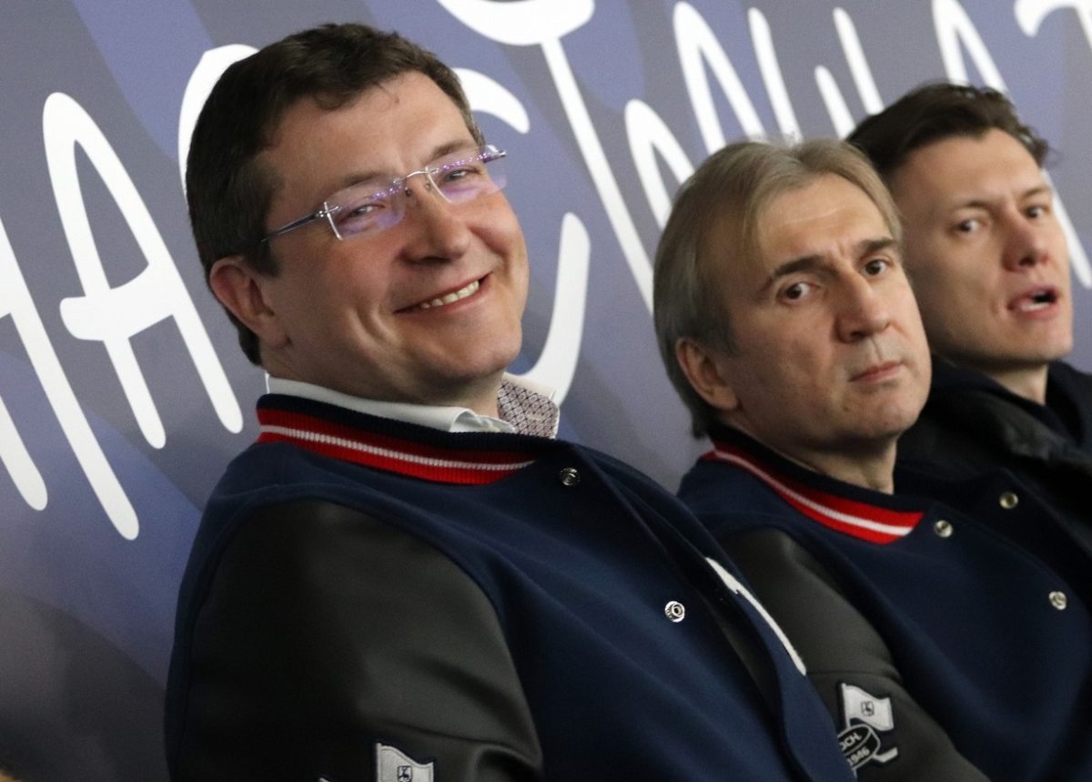 Губернатор Глеб Никитин 4 апреля переживал за «Чайку» на трибуне Дворца спорта имени Виктора Коноваленко