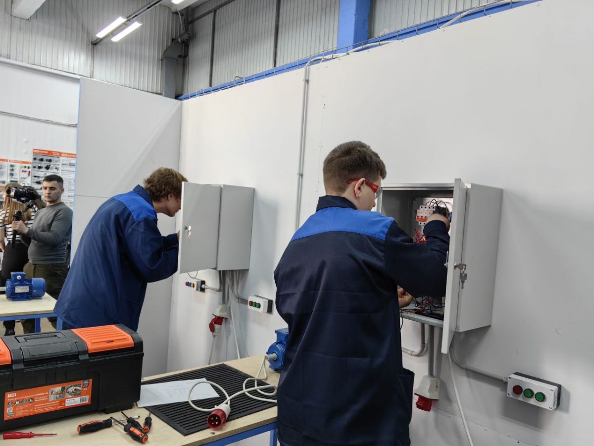 Две современные мастерские открылись в Нижегородском индустриальном колледже