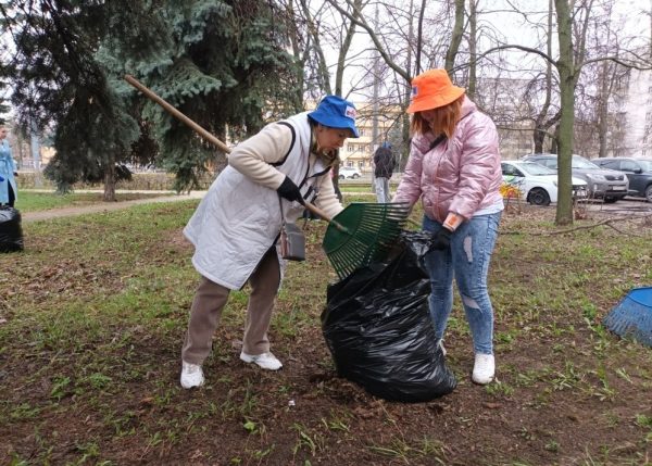 Социальные участковые проводят месячник по очистке Нижнего Новгорода от мусора