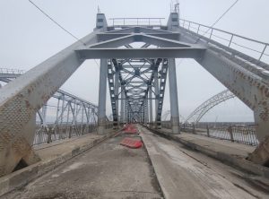 Старое покрытие демонтировали на Борском мосту