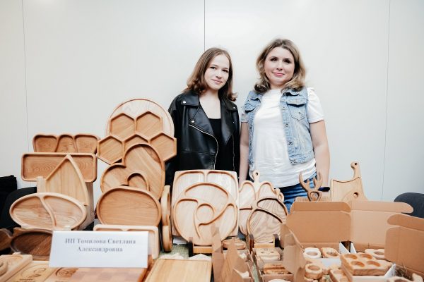 От тортов до швейной фабрики: нижегородцы поделились историями успеха семейного бизнеса