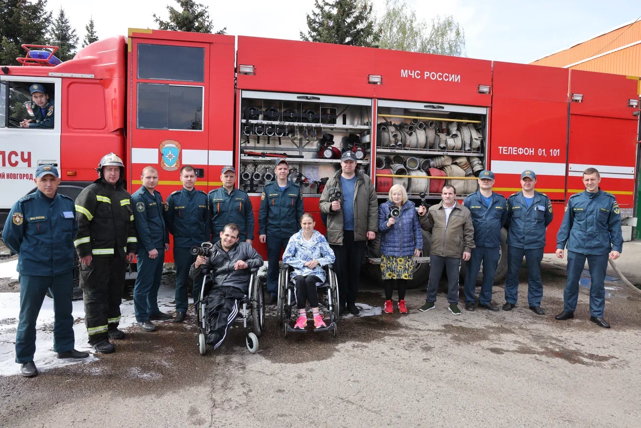 Подопечные Автозаводского ПНИ примерили роль спасателей МЧС в Нижнем