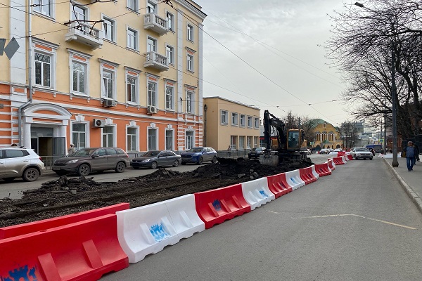 Трамвайные пути обновляют на улице Пискунова