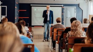 Учителя физики, работающие с детьми с ОВЗ, обсудили особенности преподавания