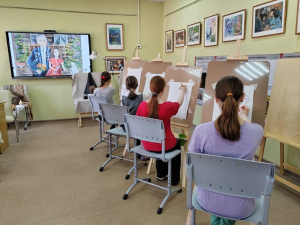 Еще две детские школы искусства получили новое оснащение в Нижегородской области