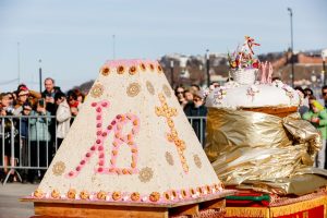 Нижегородцев угостят гигантским куличом и царь-пасхой