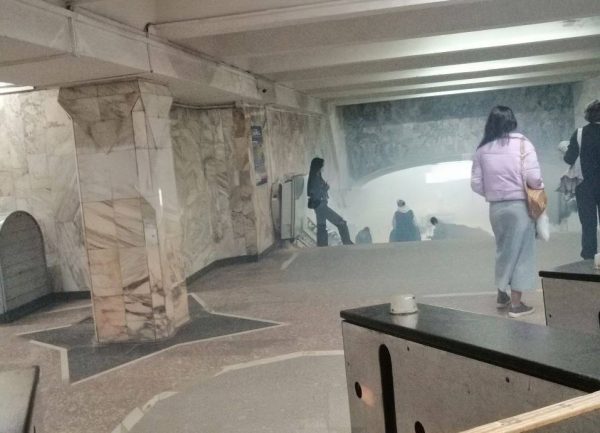 Станцию метро «Парк культуры» заволокло дымом