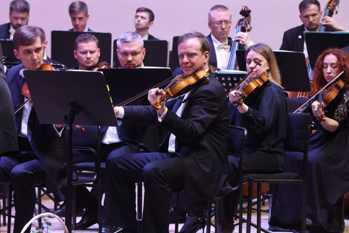 Сводный оркестр Мариинского и Большого театров выступил в Нижнем Новгороде