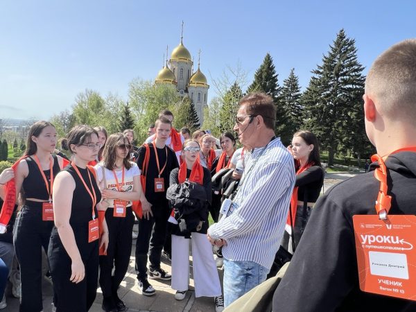 Нижегородским школьникам провели экскурсию по Волгограду