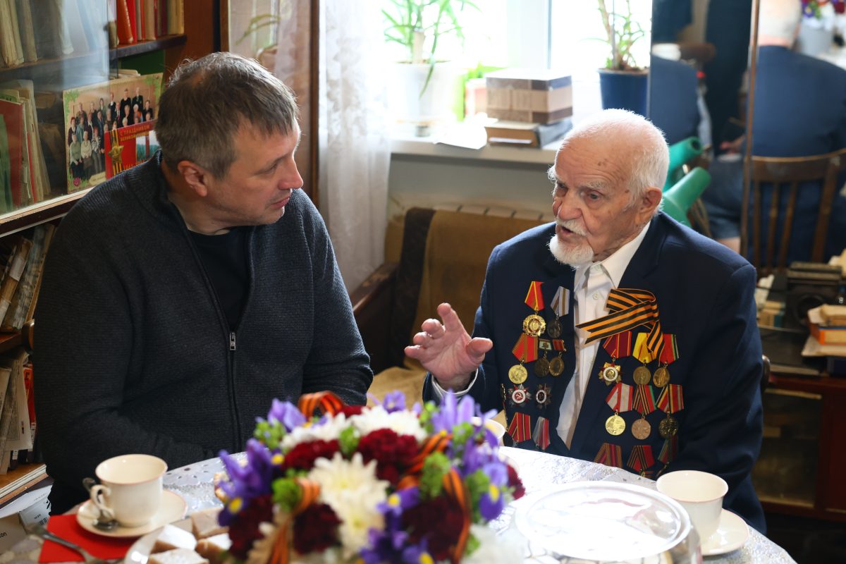 Иван Носков лично посетил ветеранов