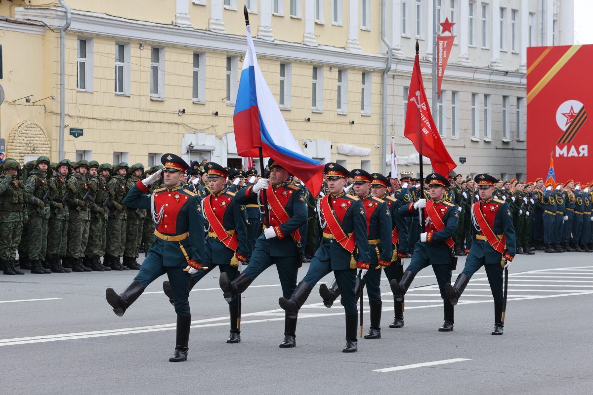 Александр Воложанин