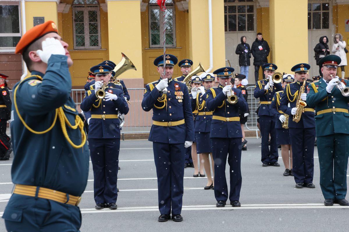 Александр Воложанин