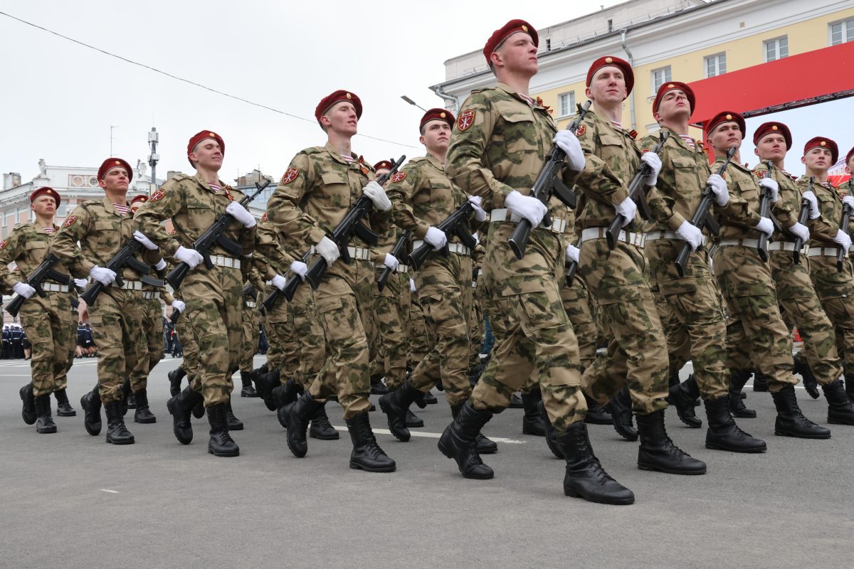 Александр Воложанин