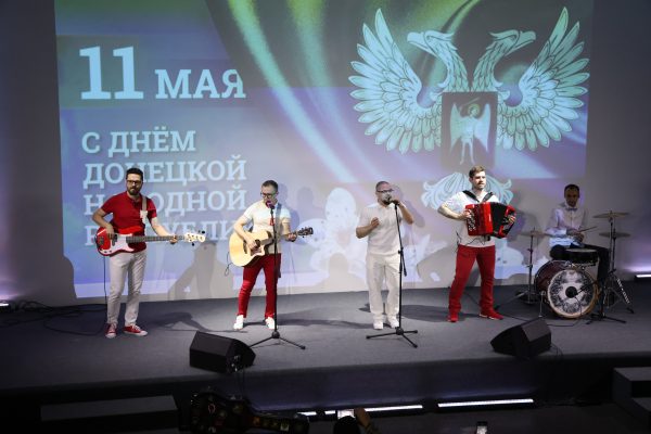 Группа «Лампасы» представила новую песню «Батальон»