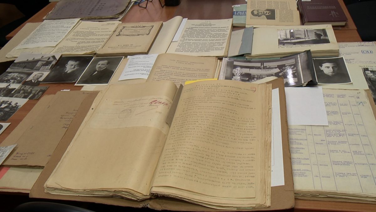 Нижегородские архивисты подготовили экспозицию документов ко Дню радио