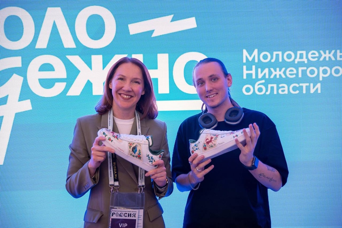 Филипп Определяков с министром молодежной политики Нижегородской области Светланой Ануфриевой