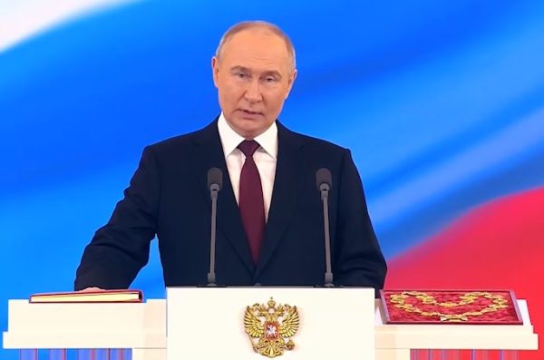 Владимир Путин стал президентом России в пятый раз