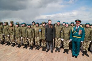 Юрий Шалабаев встретился с воспитанниками центра «Хочу стать десантником»