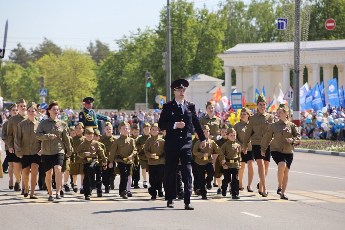 День города в Дзержинске открылся парадом и праздничным шествием
