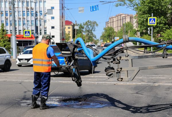 На 60 тысячах квадратных метрах дорог выполнен ямочный ремонт в Нижнем Новгороде