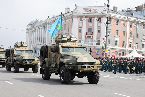 Парад Победы прошел в Нижнем Новгороде