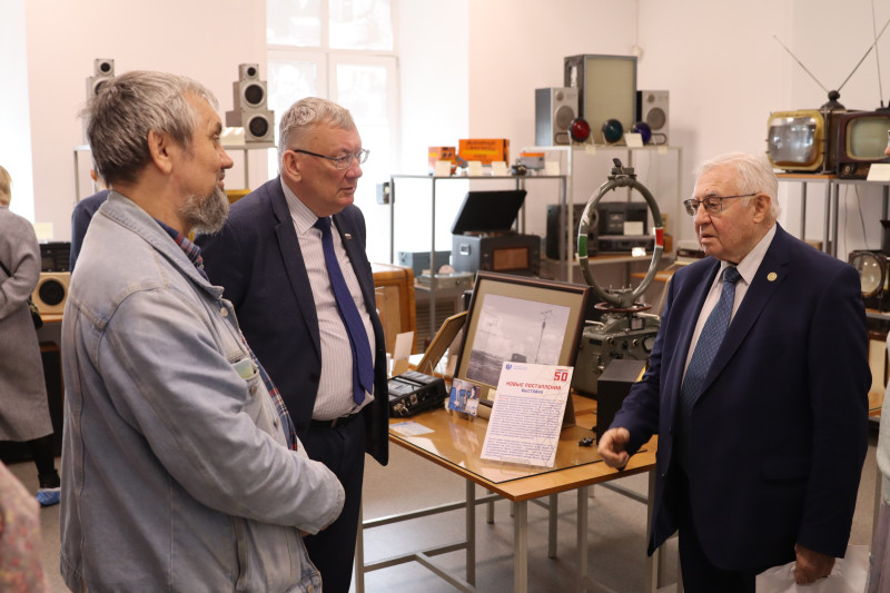 Николай Сатаев поздравил коллектив музея «Нижегородская радиолаборатория»