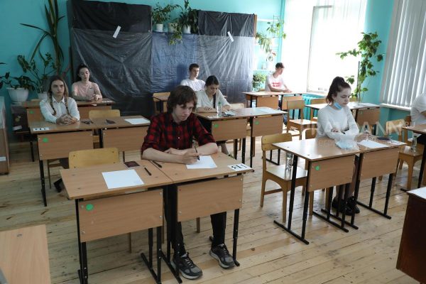 Нижегородские девятиклассники смогут пересдать выпускные экзамены из-за технического сбоя на ОГЭ