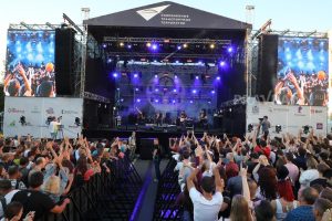 Организаторы закрыли музыкально-экологический фестиваль «Рок чистой воды»