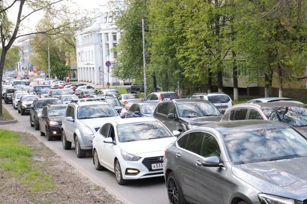 Нижний Новгород встал в восьмибалльные пробки