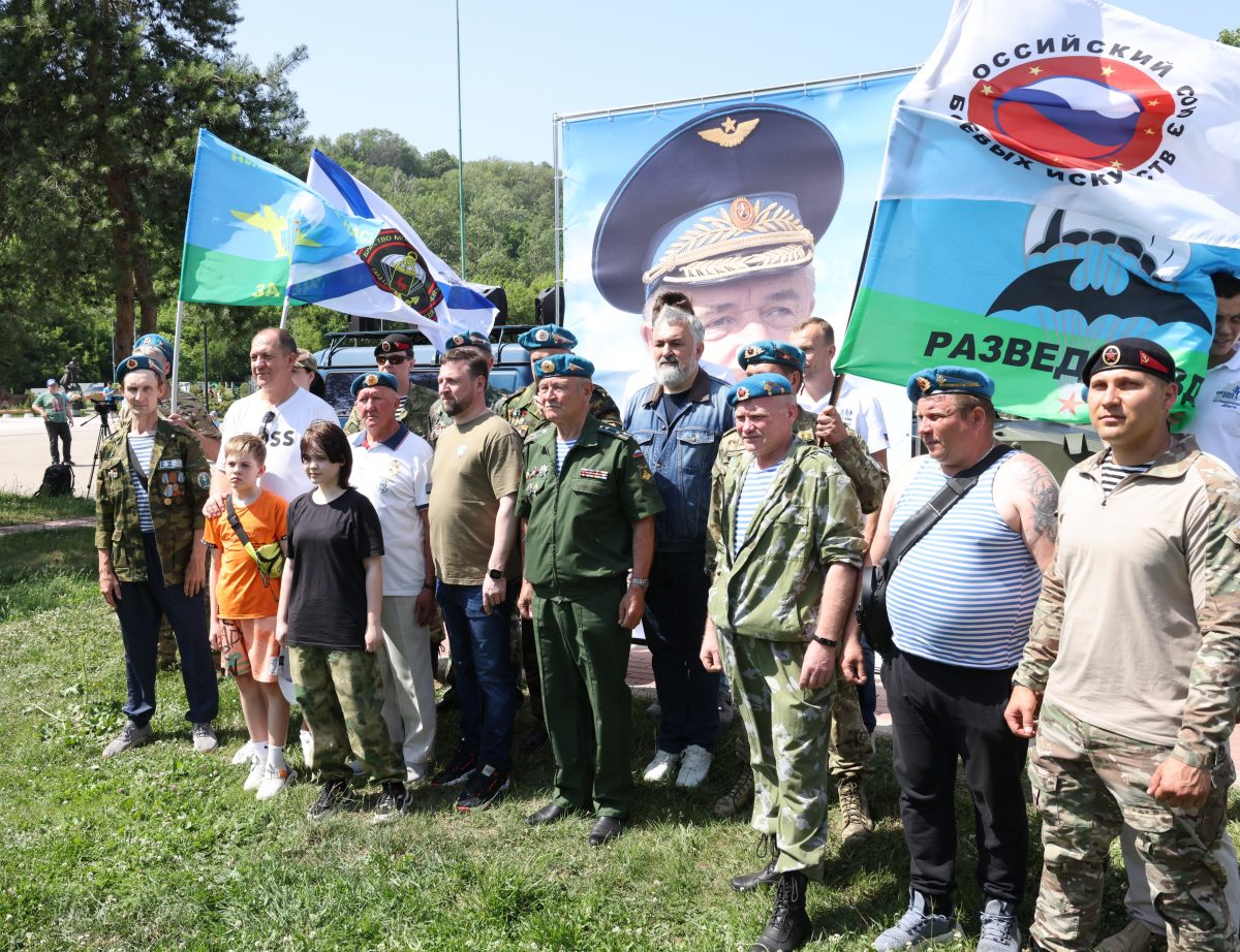 В Нижнем Новгороде прошла акция «Вперед, Россия!»