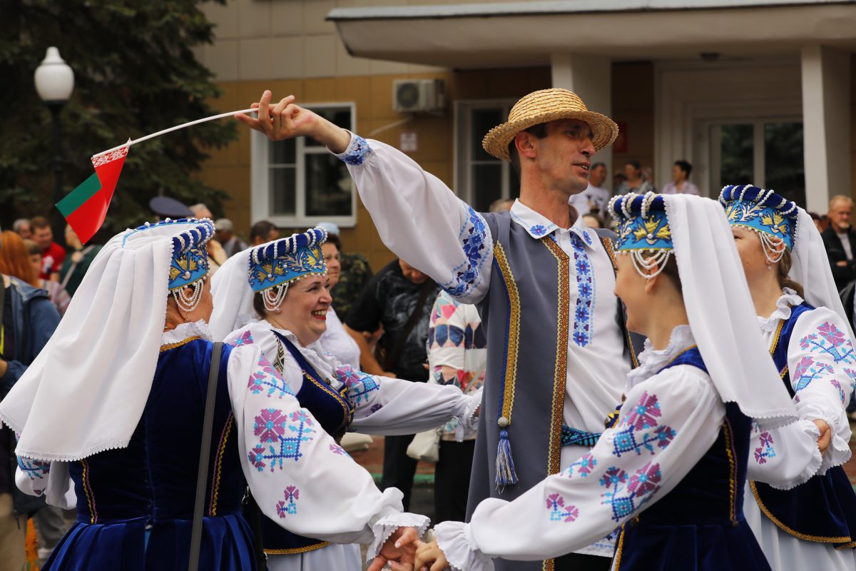 Белорусские мастера впервые участвуют в семеновском фестивале
