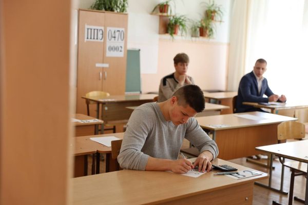Первые стобалльники по результатам ЕГЭ определены в Дзержинске