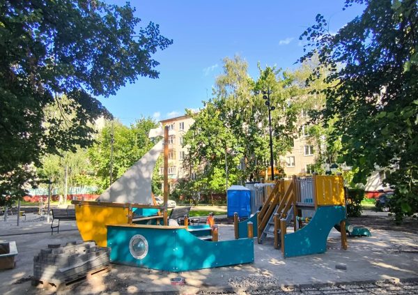 Детская и спортивная площадки появятся в сквере имени Николая Жаркова