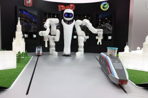 Робота-мороженщика, символизирующего ВСМ, представили на&nbsp;ПМЭФ