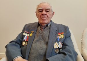 «Всех забрали на фронт, пришлось идти на подмогу»: нижегородец Александр Журавлев рассказал о военном детстве