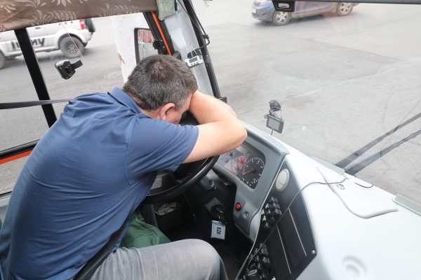 Кому водить? Как в Нижегородской области борются с дефицитом водителей автобусов