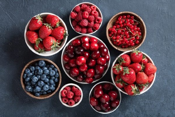 Чем полезны сезонные ягоды и как правильно их выбрать