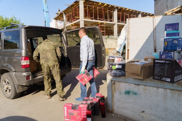 Еще три машины с гуманитарной помощью отправили нижегородским участникам СВО