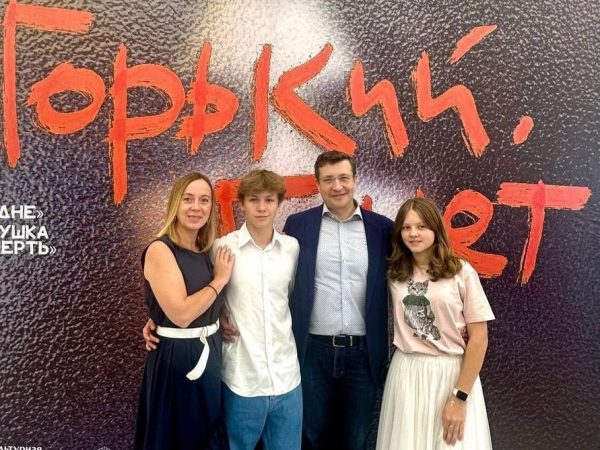 Глеб Никитин сходил с семьей на постановку нижегородского театра оперы и балета