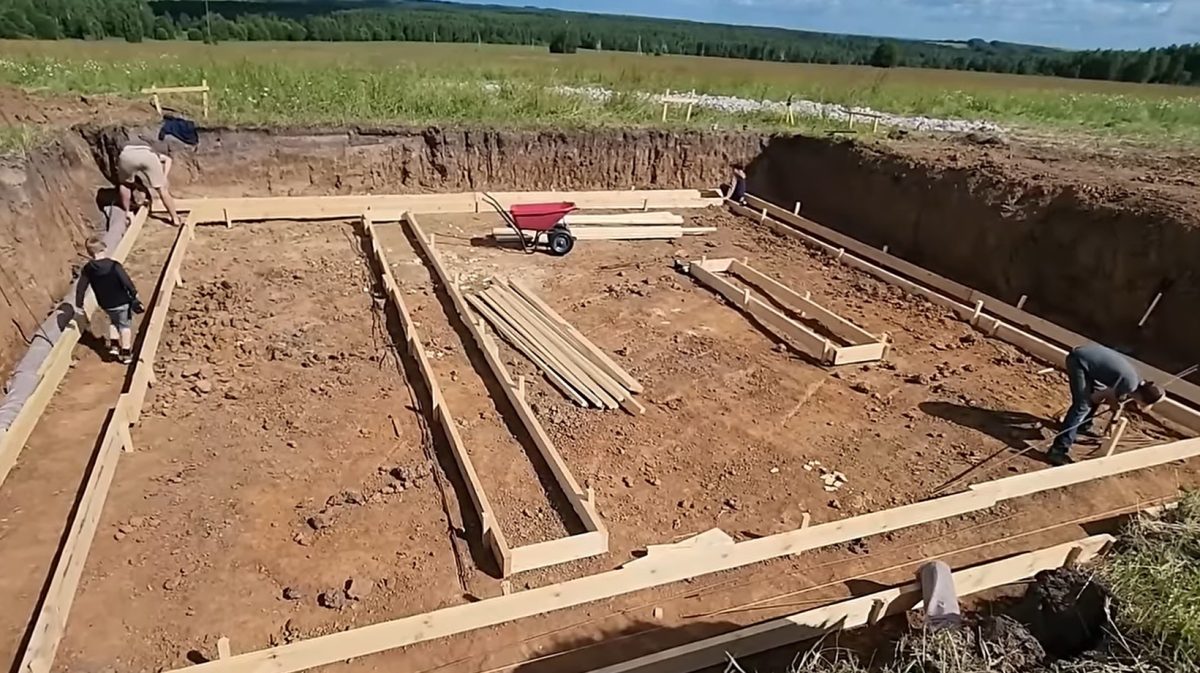 Переехавшая в Нижегородскую область семья из Канады начала строить дом |  08.07.2024 | Нижний Новгород - БезФормата