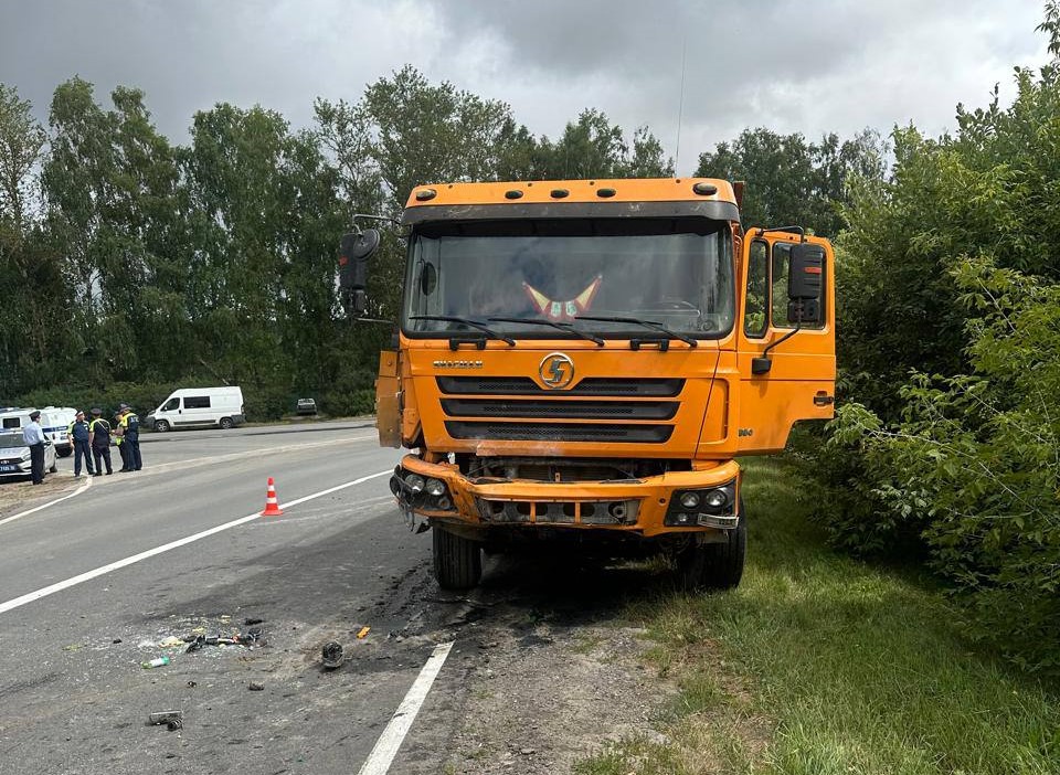 Опубликованы фото с места смертельной аварии в Ардатовском районе